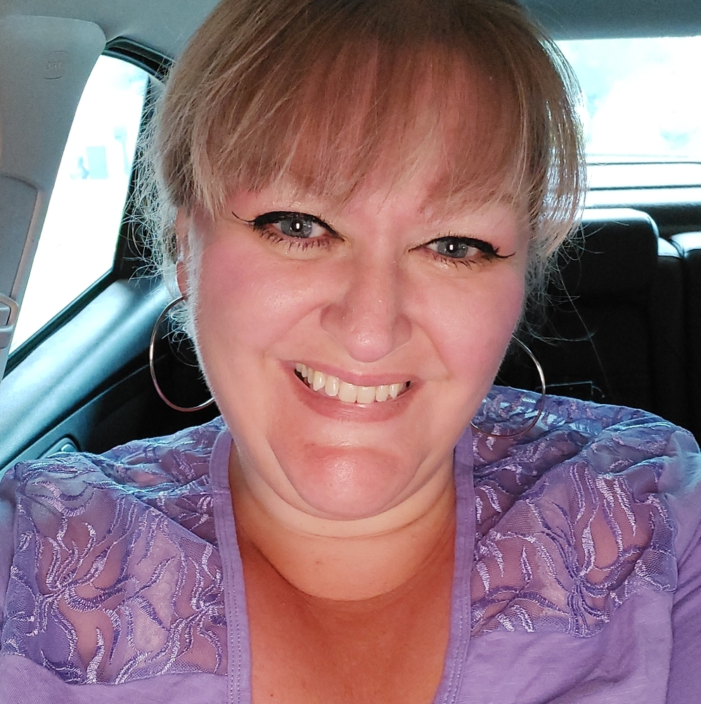 Meet your Posher, Angela